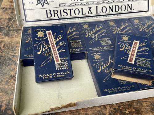 Wills Pasha Counter Top Box with dummy cigarette Packets c1910