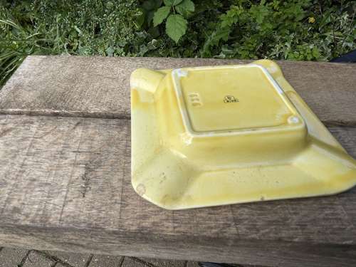 Ogden's Robin Bird Tobacco Ceramic Ashtray c1930s
