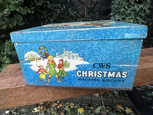 CWS Children pulling the Christmas Yule Log Biscuit Tin c1950s