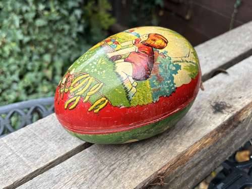 Children & Chicken Easter Egg Shaped Chocolate Box c1930s