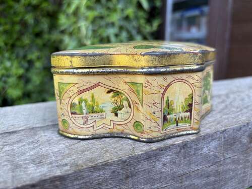 Huntley & Palmers Victorian Biscuit Tin c1900s