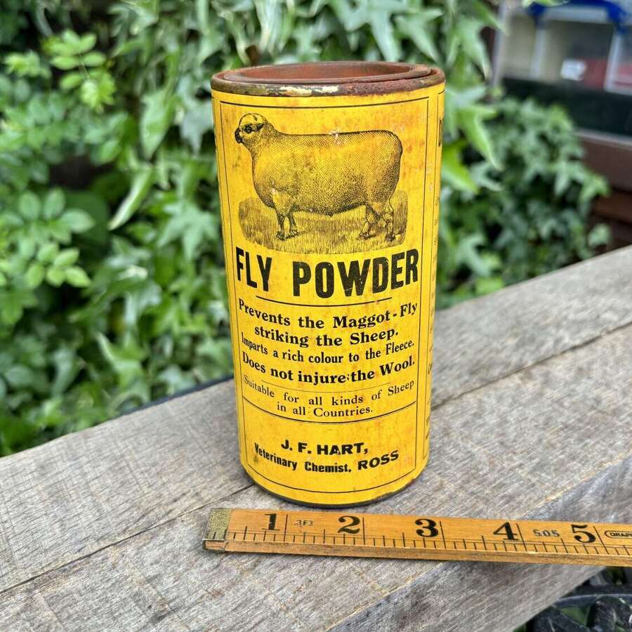Hart Veterinary Chemist Ross Sheep Fly Powder poison tin c1930s