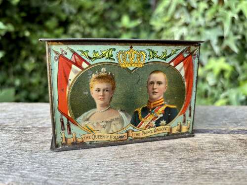 Scarce Gray Dunn King Edward 7th Royalty Biscuit Tin c1902