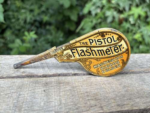 The Pistol Flash Meter Camera photography Adverting Tin & Box c1910
