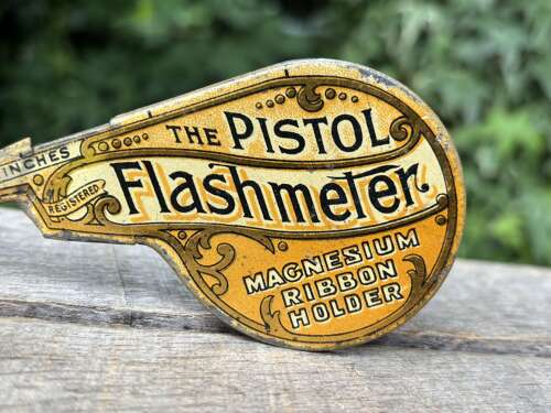 The Pistol Flash Meter Camera photography Adverting Tin & Box c1910