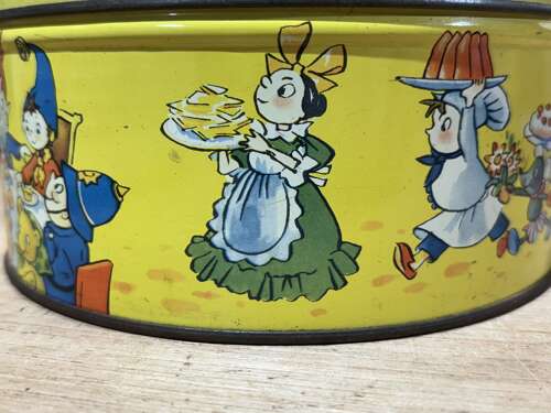 Chiver's Jam Sponge Cake Noddy Christmas Party Tin c1955