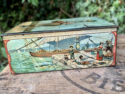 Peek Frean Venetian Victorian Biscuit Tin c1890s