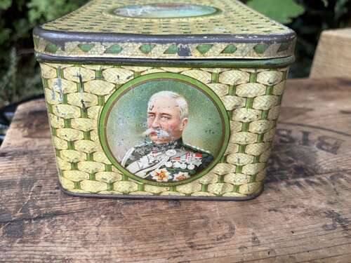 Victory V Queen Victoria Military Biscuit Tin c1900s