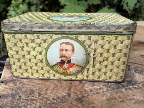 Victory V Queen Victoria Military Biscuit Tin c1900s
