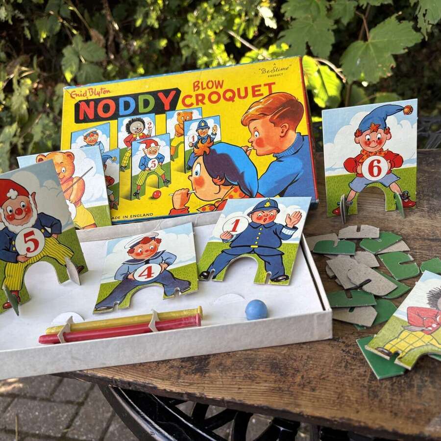 Enid Blyton Noddy & Golly Blow Croquet Toy Game c1960s - Complete