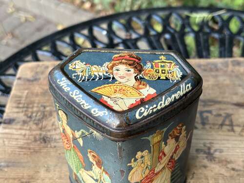 Edwardian Cinderella Fairy Tale Biscuit Tin c1900s